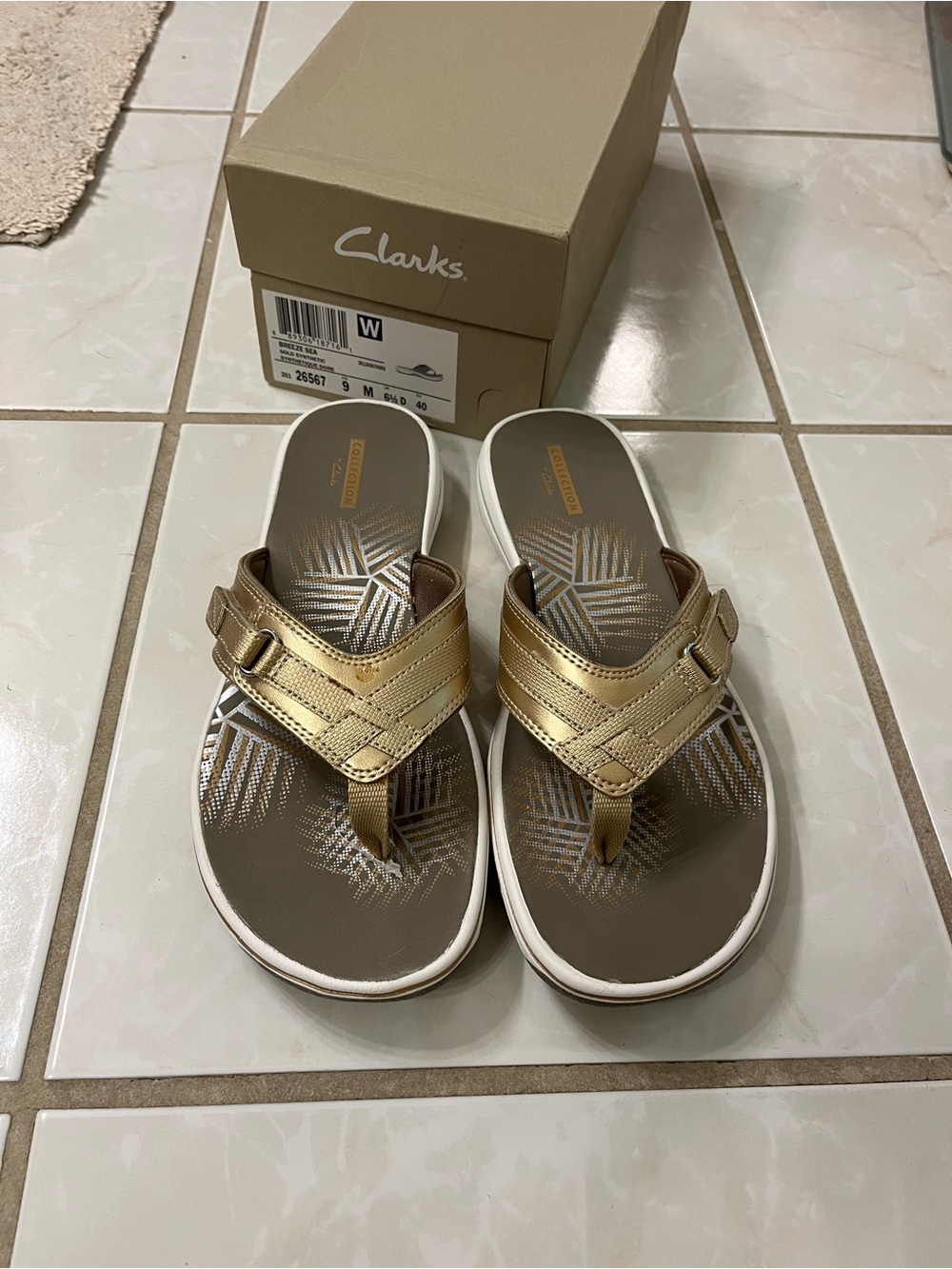 Clarks Women's Metallic Gold Cross-Strap Thong Sandals
